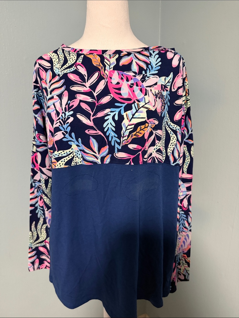 Lilly Pulitzer Finn top size Large